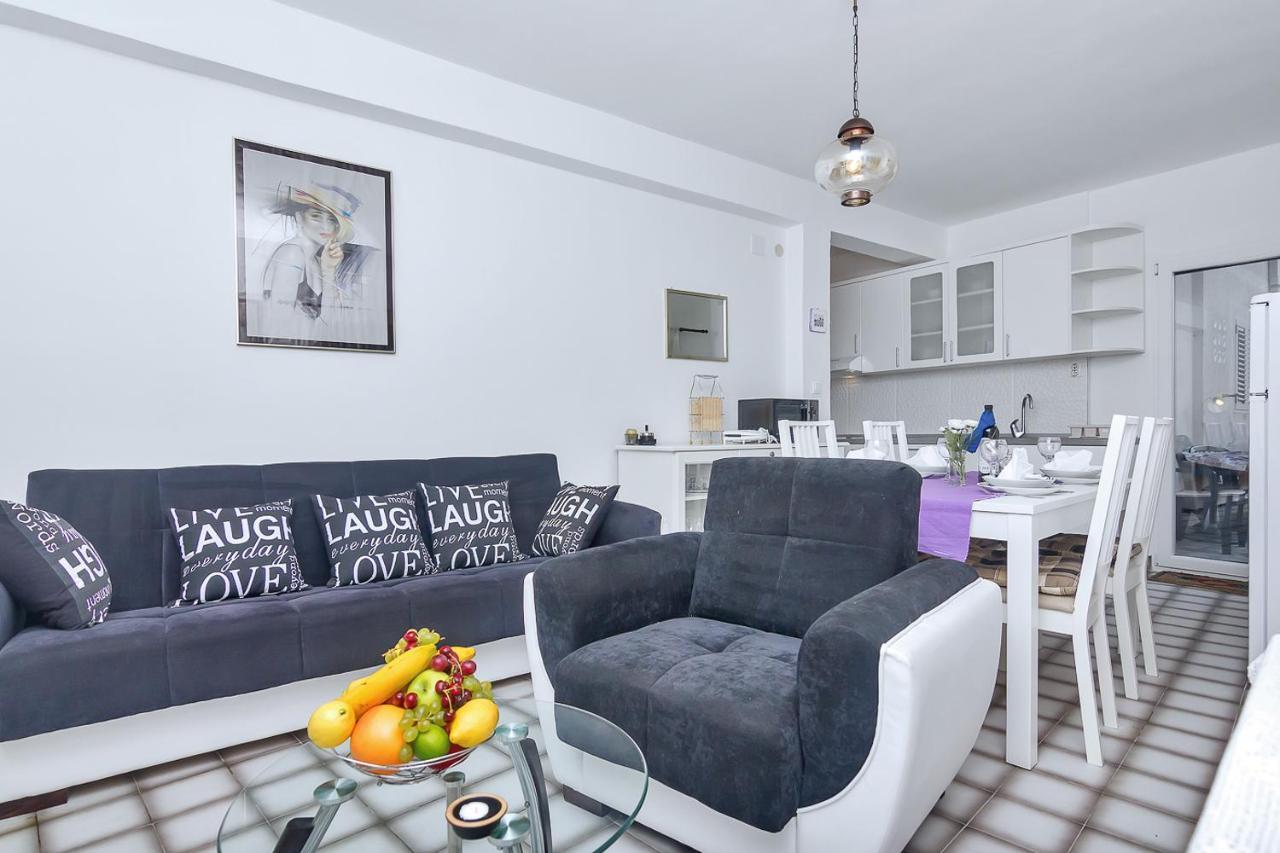 Villa Lory Makarska Eksteriør billede